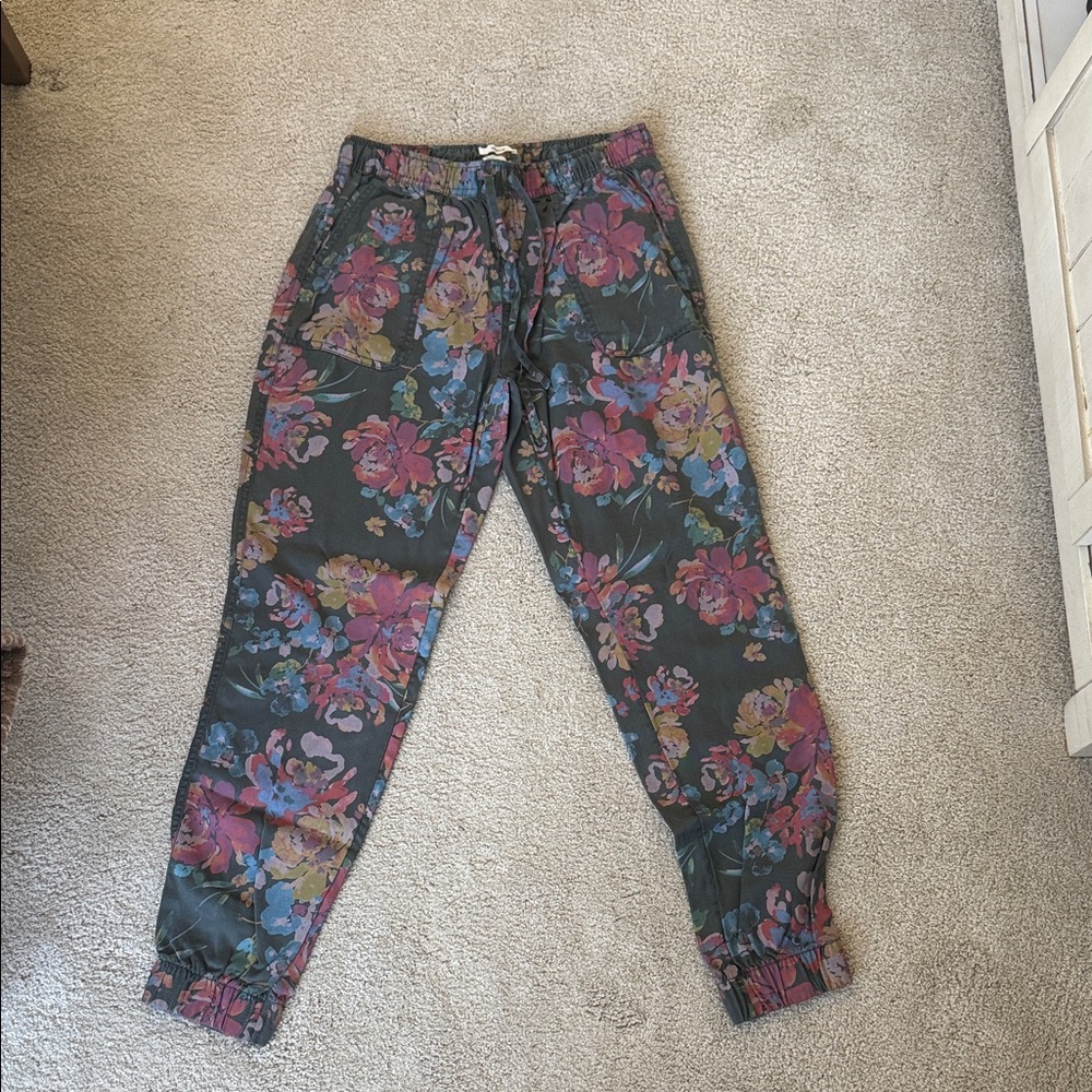 Nicole Miller Floral Jogger Pants - Multicolor